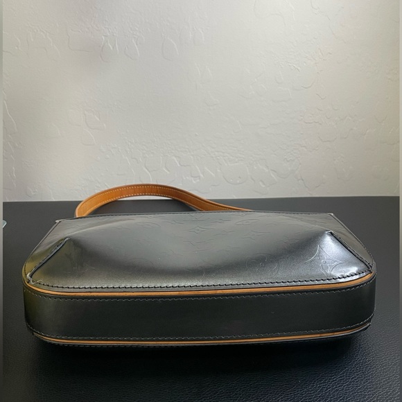 Pre-loved Louis Vuitton Vintage Monogram Mat Fowler Bag / Verified Authentic - Picture 4 of 11